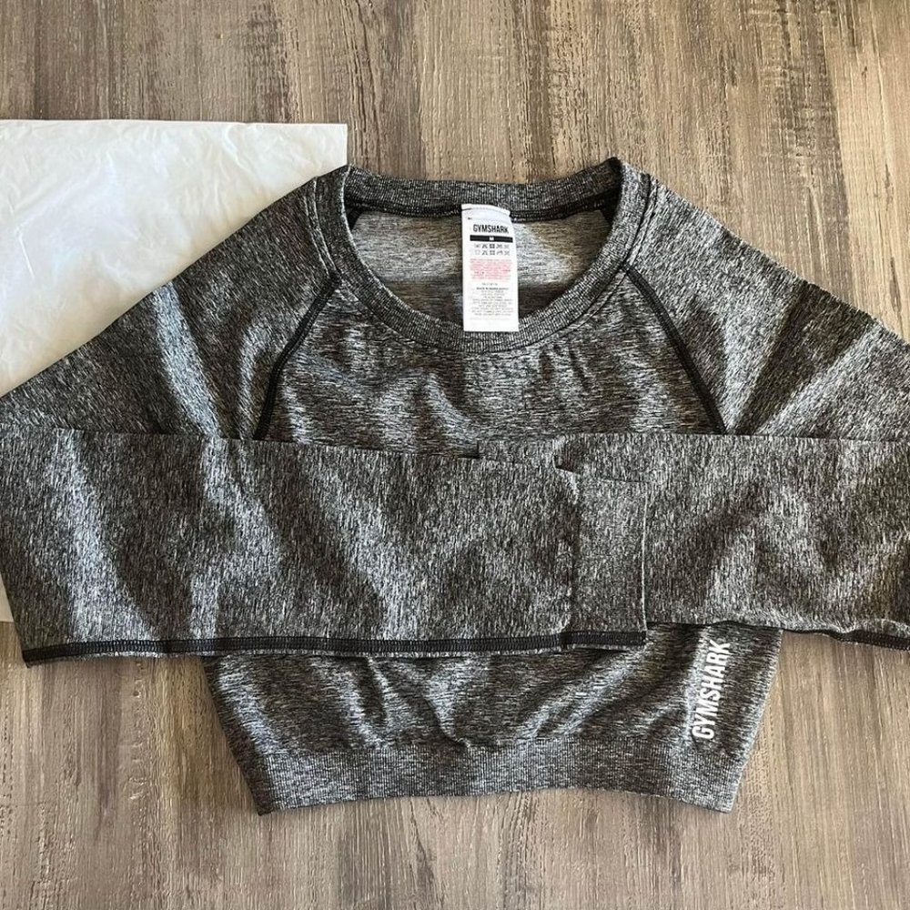 New Gymshark top M